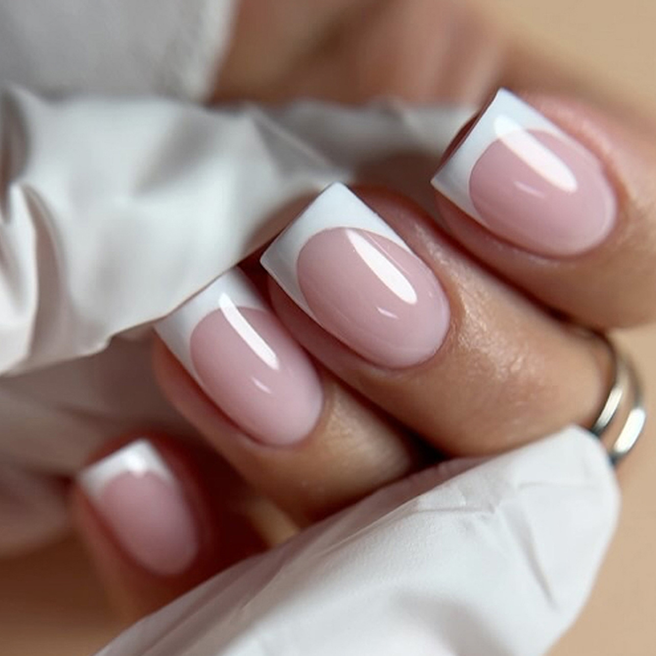 24개 심플 화이트 프렌치 프레스온 네일 짧은 스퀘어  - Nail Art Simple 리뷰 및 가격